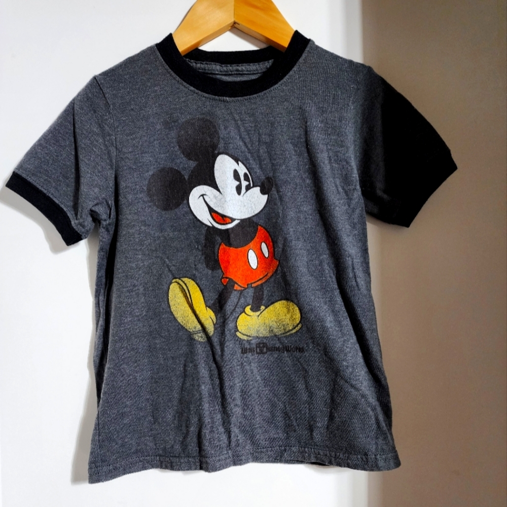 Disney parks XS mickey mouse shirt